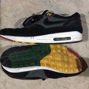 Air Max 90 Rasta 11